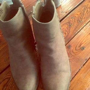 Size 6 volatile bootie